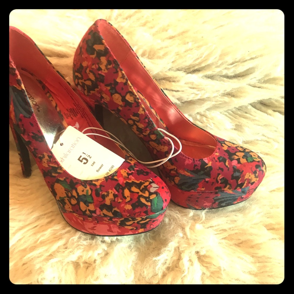 NWT Red Heels, 4 inch heels, never worn!